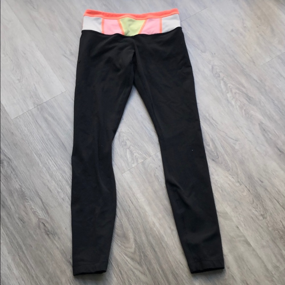 Reversible lululemon black wunder under leggings - Picture 6 of 9